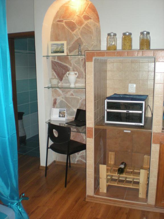 Sophia Cozy Self Catering Apartment Dolni Brezany Экстерьер фото