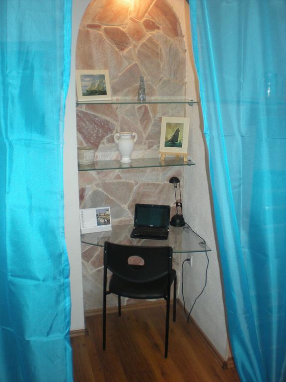 Sophia Cozy Self Catering Apartment Dolni Brezany Экстерьер фото
