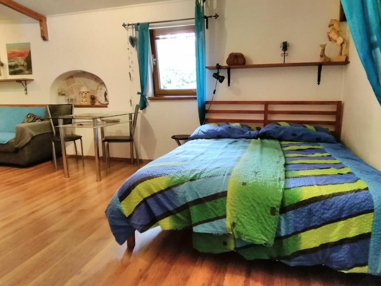 Sophia Cozy Self Catering Apartment Dolni Brezany Экстерьер фото