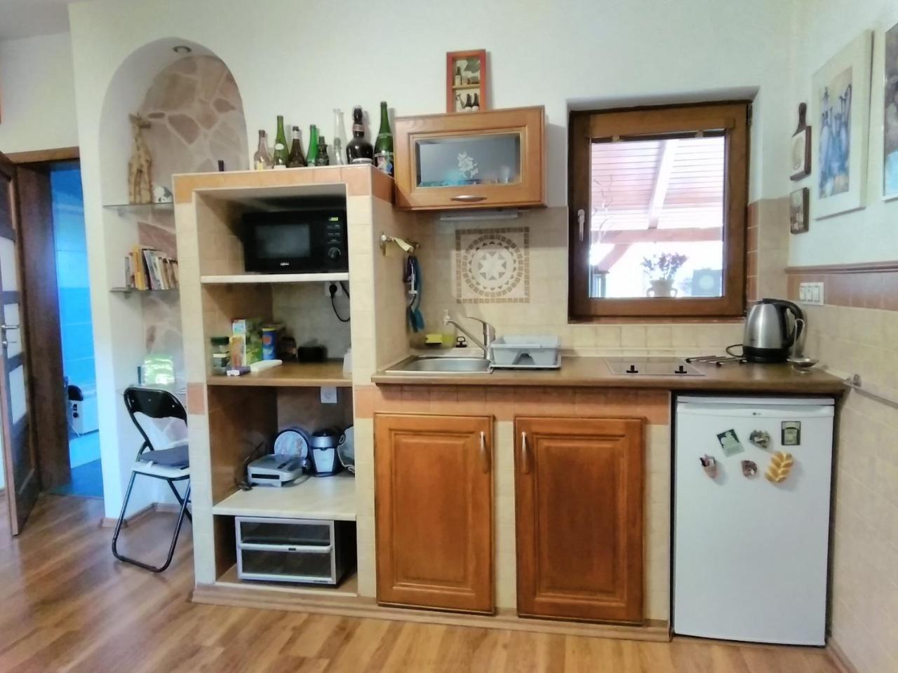 Sophia Cozy Self Catering Apartment Dolni Brezany Экстерьер фото